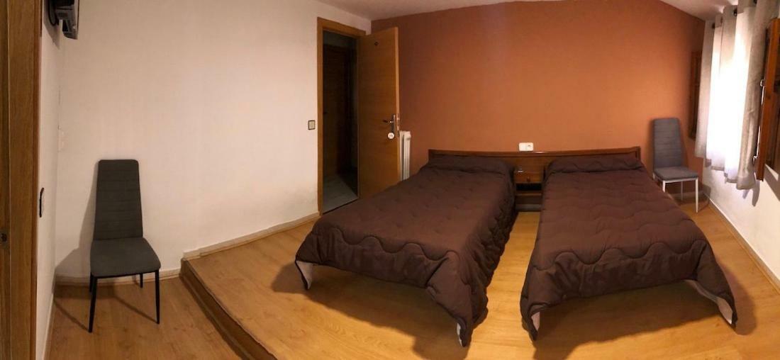 Hostal El Arco Almazan Exterior photo